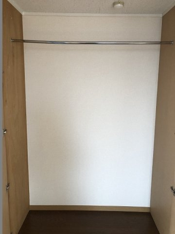レオパレス中井町２の内装