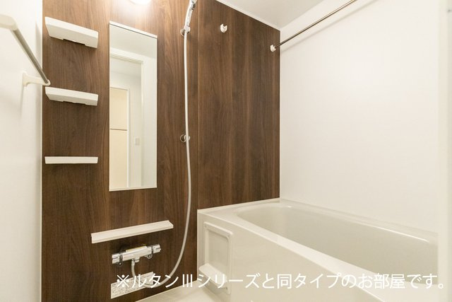 メゾン　ヴォロンテ　Ⅰの浴室