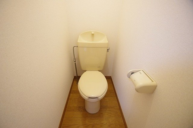 レオパレス中井町５のその他