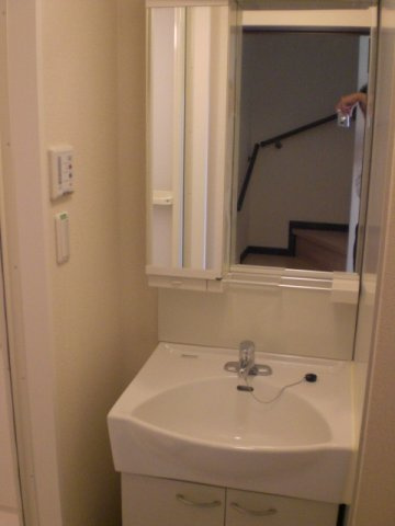 レオネクストあおぞら東の内装|独立洗面台