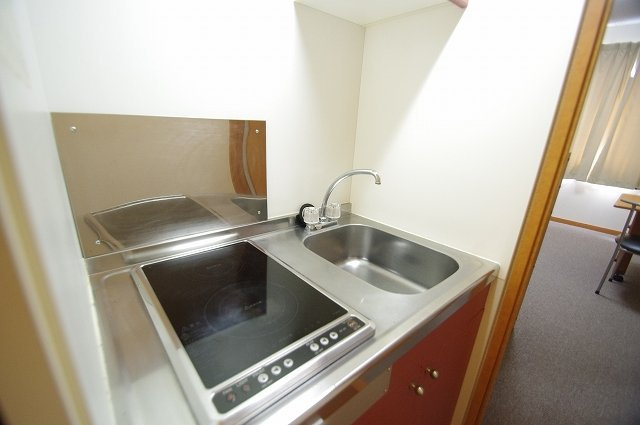 レオパレスＣｏｚｚｙＣｏｒｔのキッチン