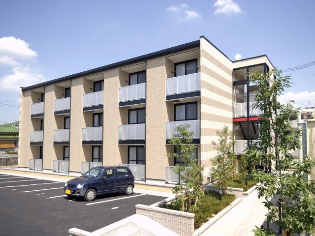 レオパレス美原丹比邸の外観