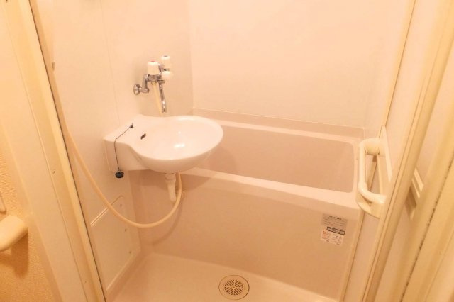 レオパレス観音の浴室