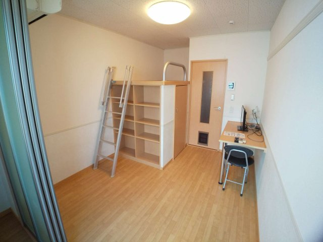 レオパレスエイトの寝室|使いやすく機能的なお部屋