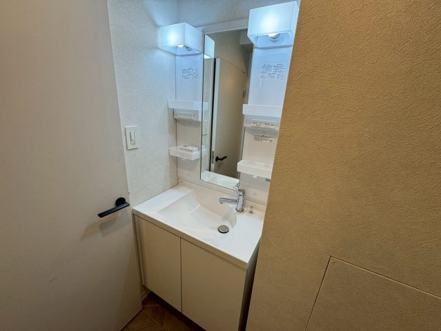 ロイヤルヒルズ待兼山の洗面所