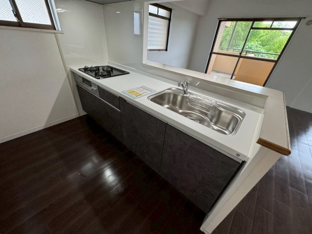 ロイヤルヒルズ待兼山のキッチン