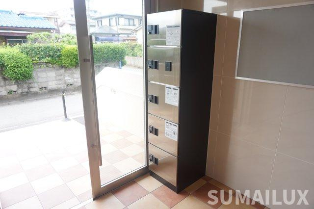 熊本市中央区帯山３丁目の賃貸マンションのエントランス