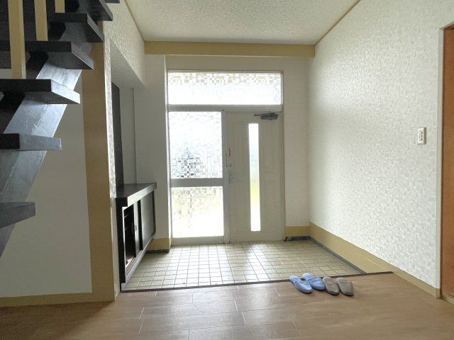 広々敷地の永田戸建の玄関