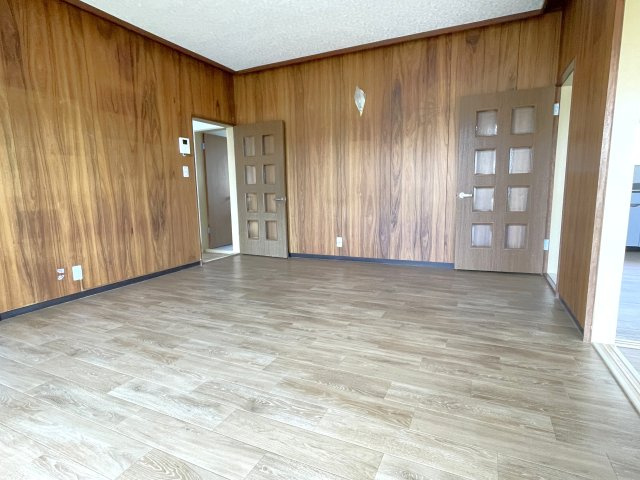 広々敷地の永田戸建の居間・リビング