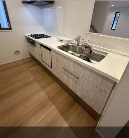 Kolet南鳩ヶ谷#13のキッチン|★３口ガスシステムキッチン・食洗器付き★