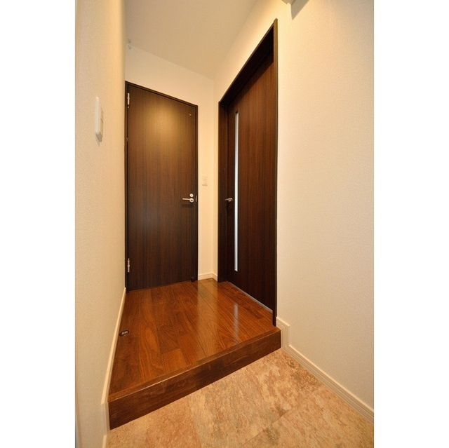 カストラムの玄関