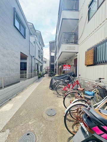 フルールハイツのエントランス
