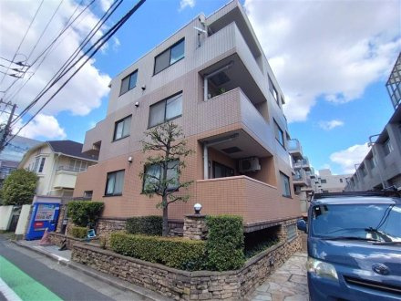 ルート四谷三丁目の外観