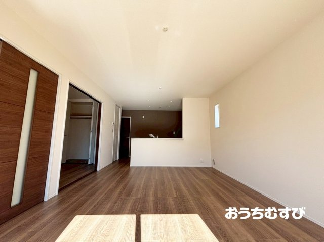 春日井市町屋町(全3棟)の居間・リビング