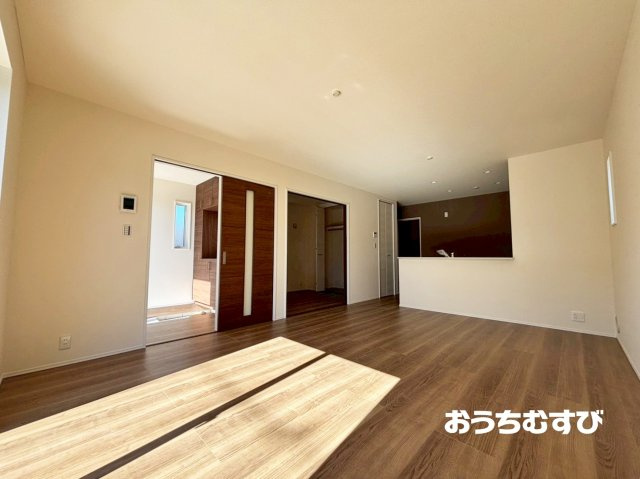 春日井市町屋町(全3棟)の居間・リビング