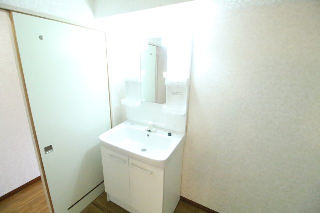 バードタウン7番館の洗面所|※別号室の参考写真です。