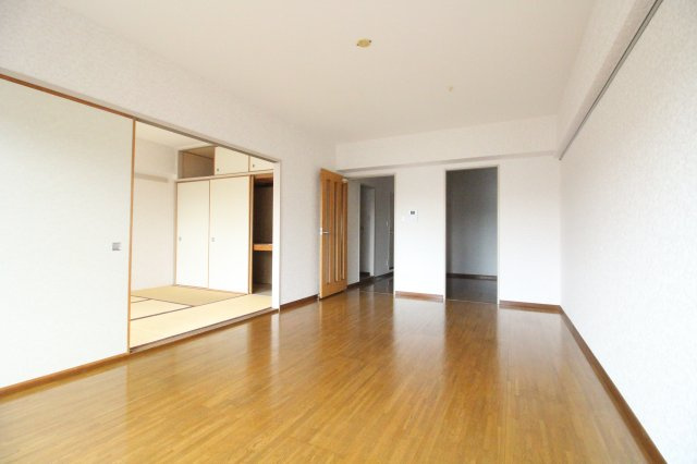 バードタウン7番館の居間・リビング|※別号室の参考写真です。