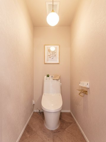 城山台1丁目戸建のトイレ|※室内の家具・家電・装飾品等は配置例を示すイメージ画像です。