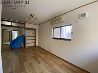 前田貸家の居間