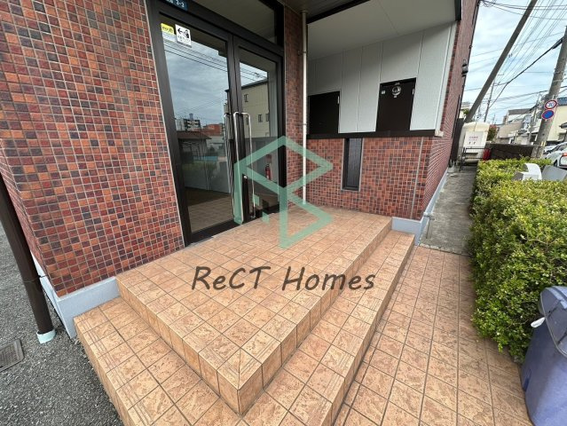 マジェスティ―コートのエントランス