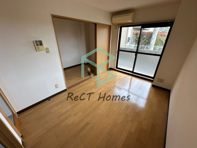 マジェスティ―コートの居間・リビング