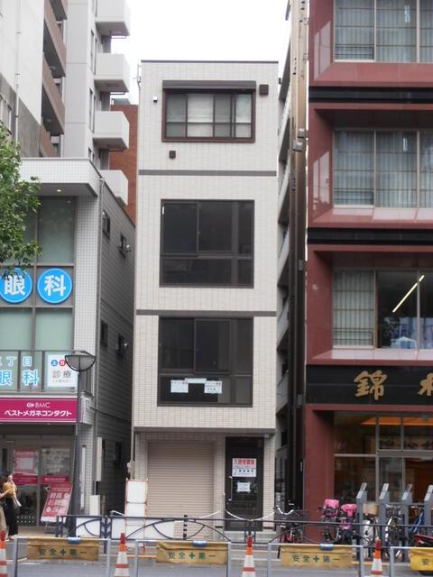 グレナデン四谷三丁目ビルの外観| 