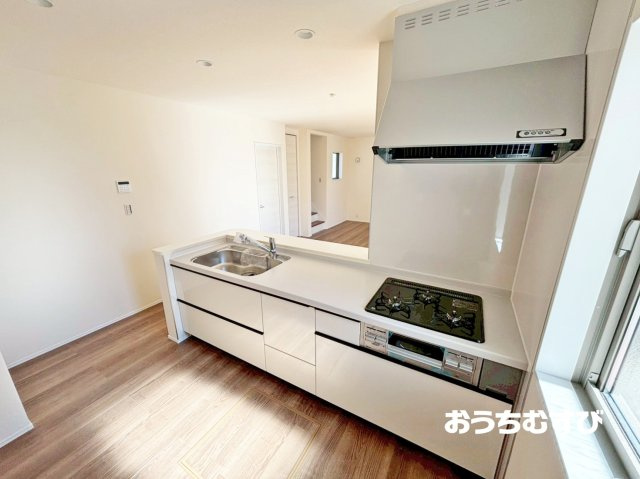 春日井市町屋町(全3棟)のキッチン