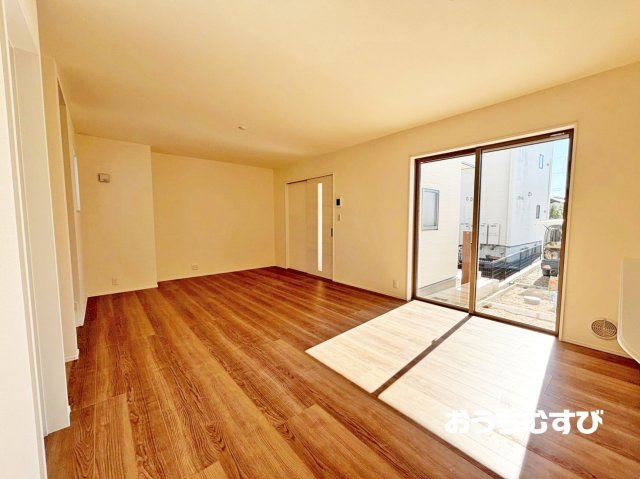 春日井市町屋町(全3棟)の居間・リビング