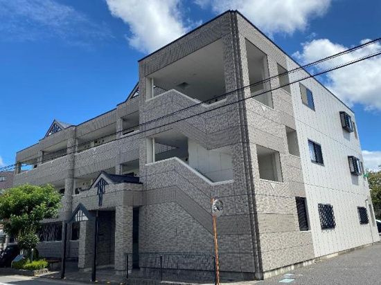 イーストフィールド寿の外観