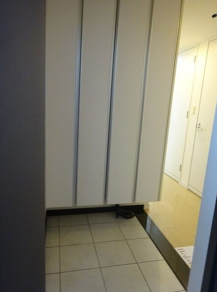 パークホームズ覚王山WESTの玄関