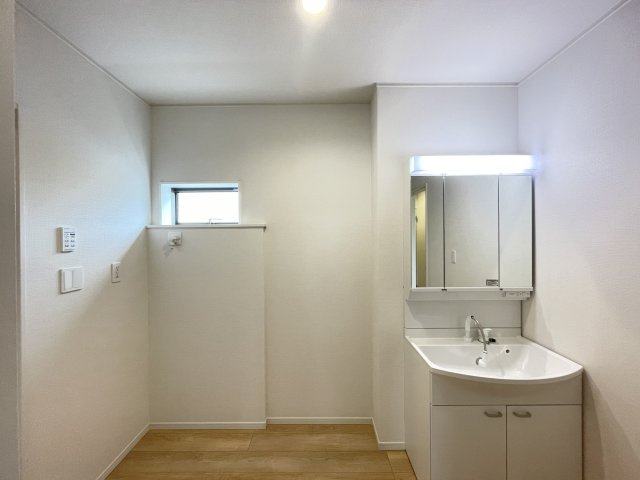 クレイドルガーデン八戸市江陽第8　2号棟の独立洗面台