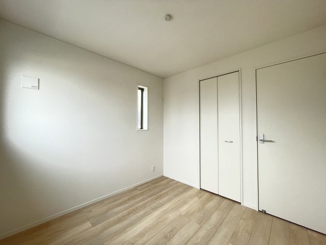 クレイドルガーデン八戸市江陽第8　2号棟の洋室