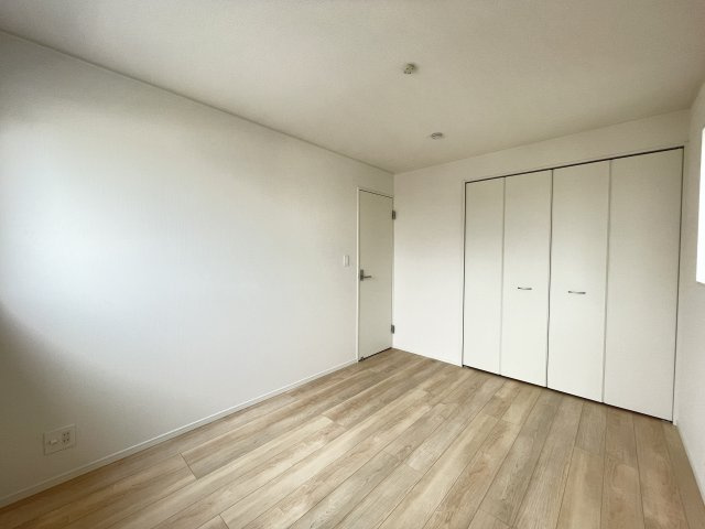 クレイドルガーデン八戸市江陽第8　2号棟の洋室