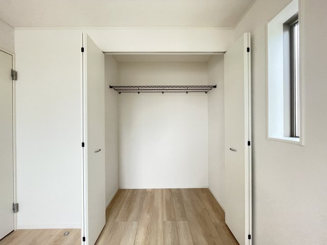 クレイドルガーデン八戸市江陽第8　2号棟の収納