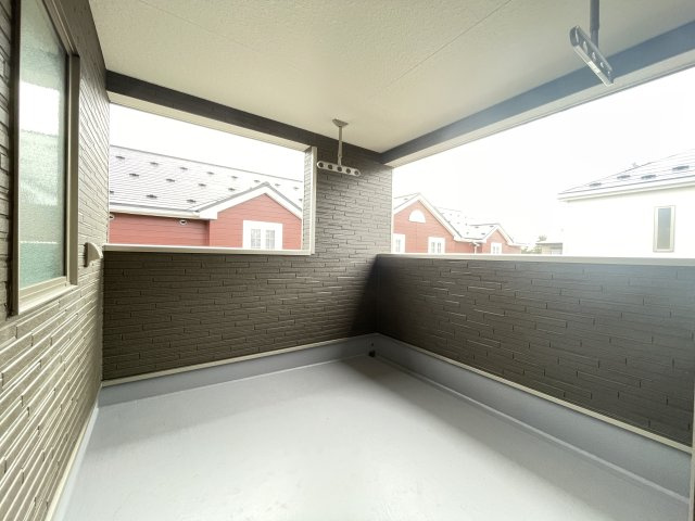 クレイドルガーデン八戸市江陽第8　2号棟のバルコニー