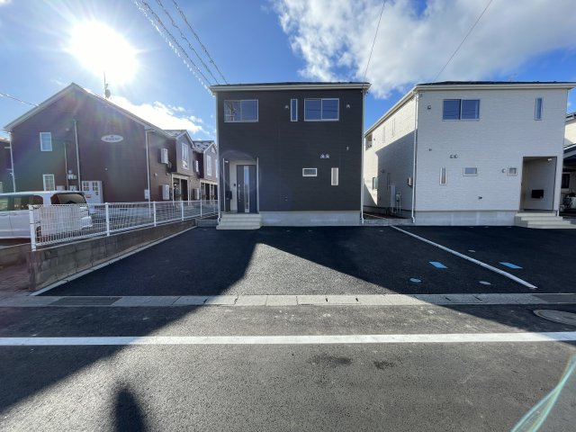 クレイドルガーデン八戸市江陽第8　2号棟の駐車場