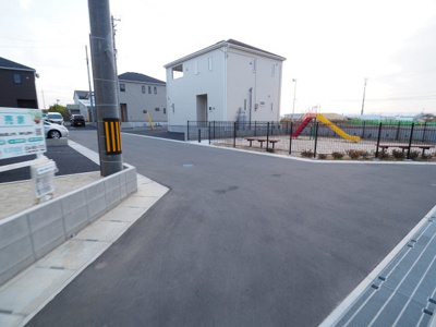 【前面道路含む現地写真】 | Cradle garden　郡山市富久山町福原第２１　１号棟