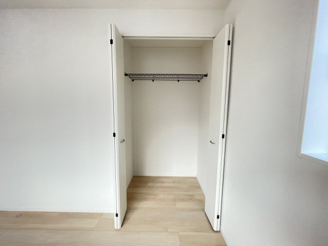 クレイドルガーデン八戸市江陽第8　3号棟の収納