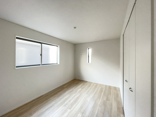 クレイドルガーデン八戸市江陽第8　3号棟の洋室