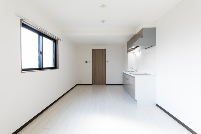 グラン・レガロ丹波橋の居間・リビング|LDK10帖です！