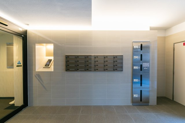 グラン・レガロ丹波橋のセキュリティ|宅配BOX、オートロック、防犯カメラ付きです！