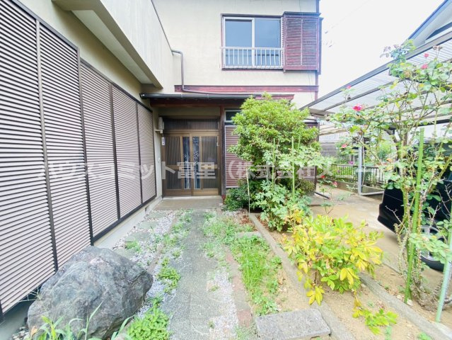 南平台　中古戸建のエントランス