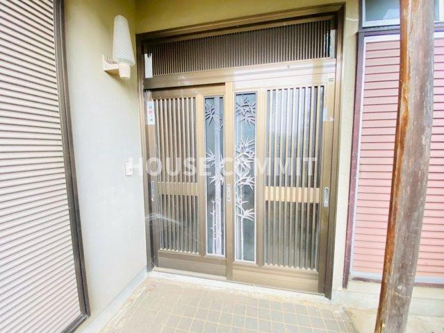 南平台　中古戸建の玄関