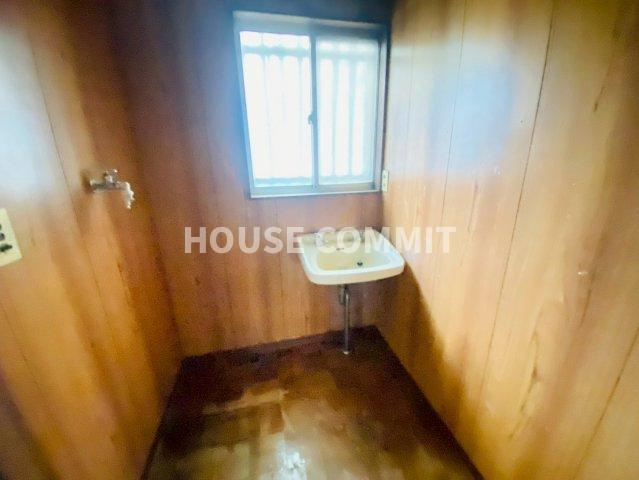 南平台　中古戸建の独立洗面台