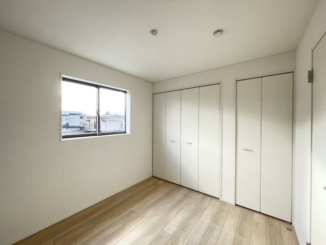 クレイドルガーデン八戸市江陽第8　4号棟の洋室