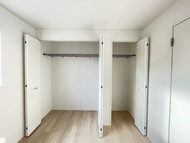 クレイドルガーデン八戸市江陽第8　4号棟の収納