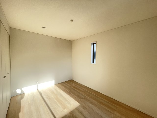 クレイドルガーデン八戸市江陽第8　4号棟の洋室