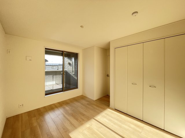 クレイドルガーデン八戸市江陽第8　4号棟の洋室