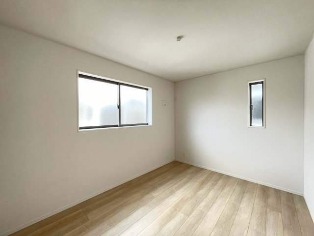 クレイドルガーデン八戸市江陽第8　4号棟の洋室