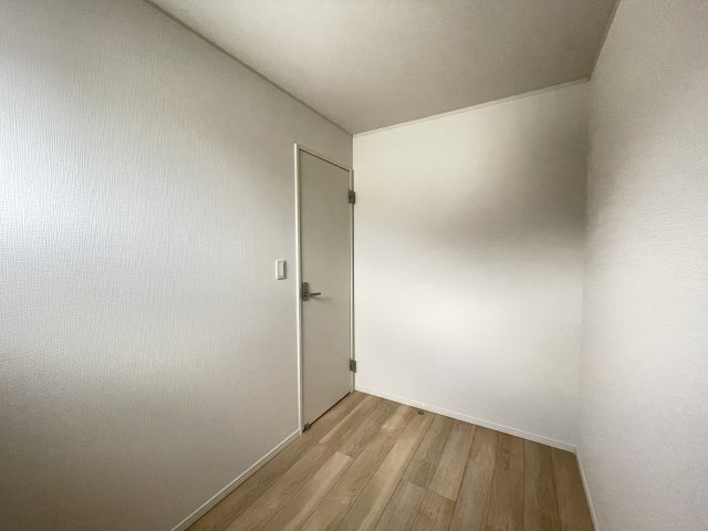 クレイドルガーデン八戸市江陽第8　4号棟の洋室